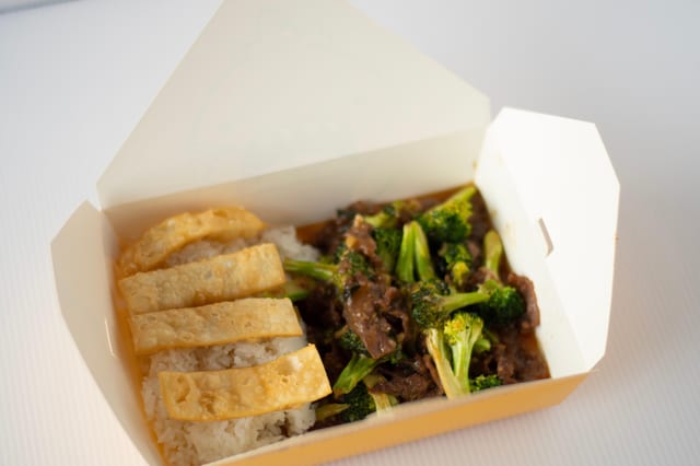 Beef Broccoli w/ White Rice.