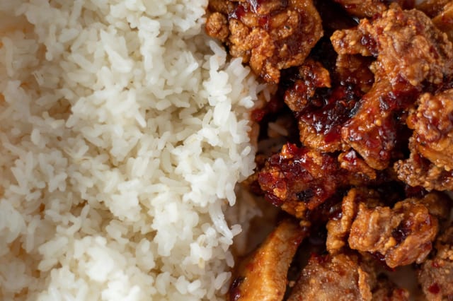 Spicy Chicken w/ White Rice.